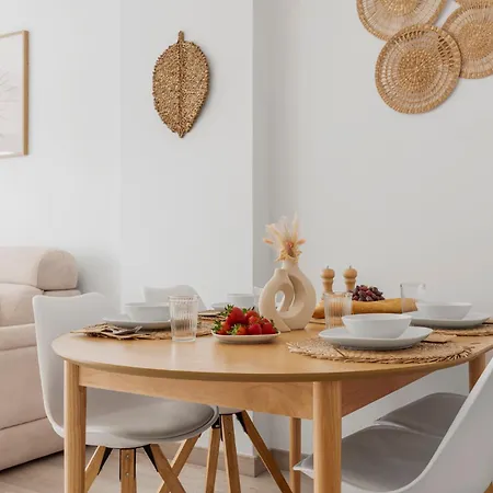 Apartment Elegant Near The & Old Town *