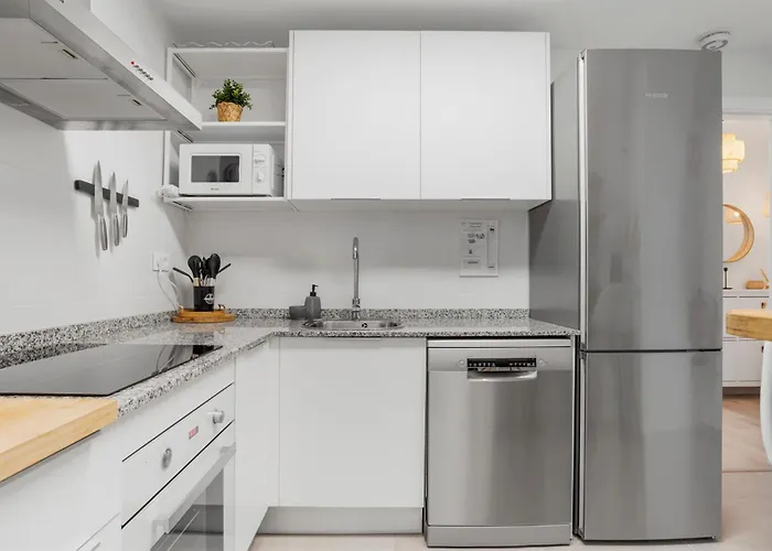 Elegant Near The & Old Town *