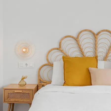 Lägenhet Elegant Near The & Old Town