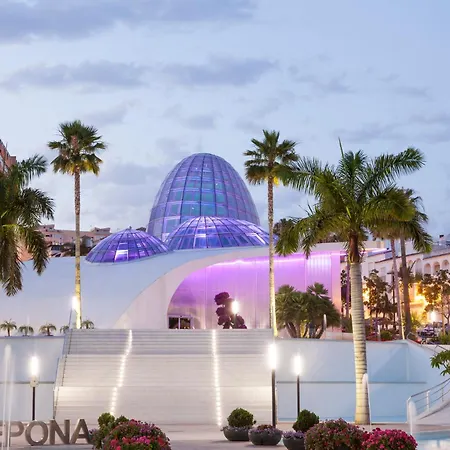 Lägenhet Elegant Near The & Old Town