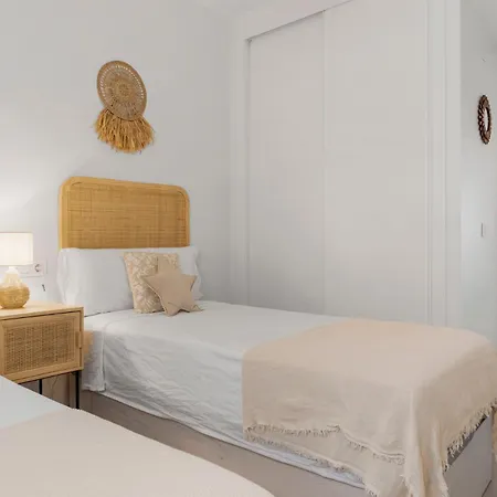 Elegant Near The & Old Town *